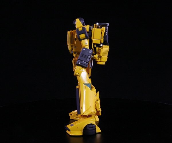 Masterpiece Sunstreaker MP 39 Stock Photos And Turnaround Images 16 (16 of 33)